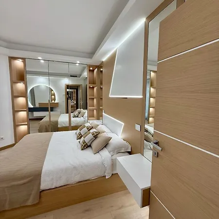 Luxury In The Heart Of Principality Of Apartman